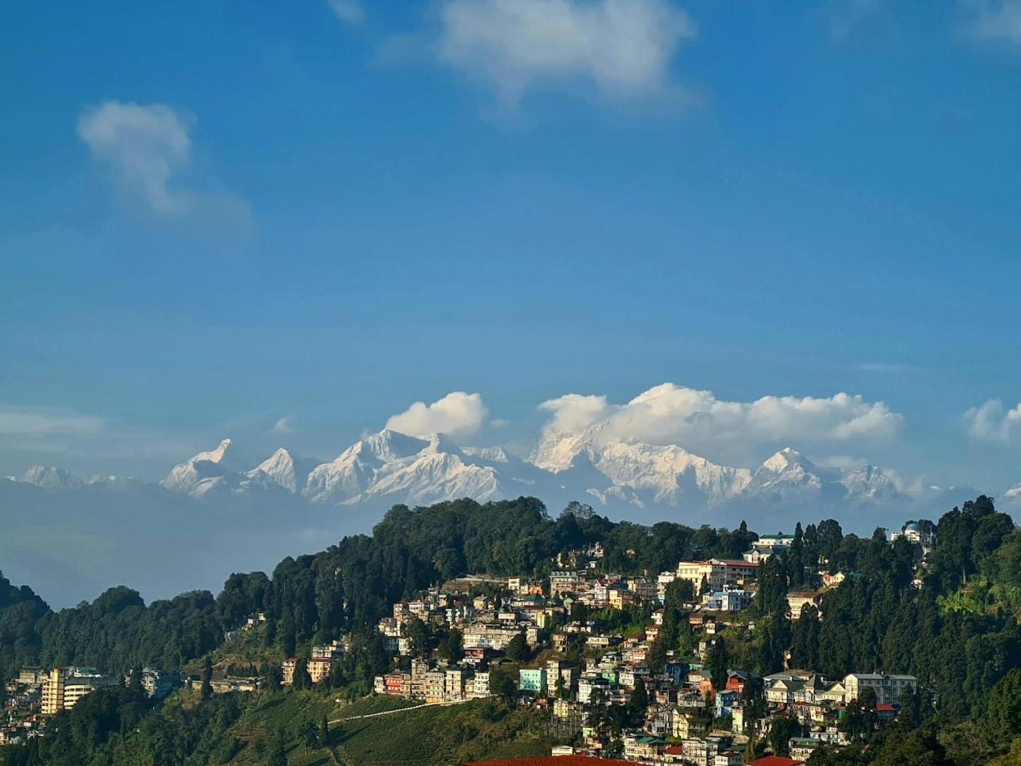 Hotel Pitstop Darjeeling - Excellent Service Recommended & Couple Friendly دارجيلنغ المظهر الخارجي الصورة